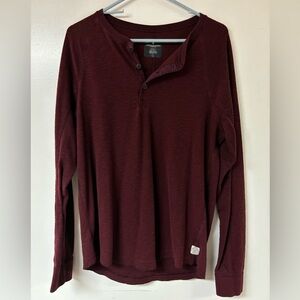 American Eagle Men’s burgandy long sleeve with buttons